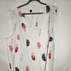 🪶 Shein Feather Print Top – 4X – NWOT 🪶